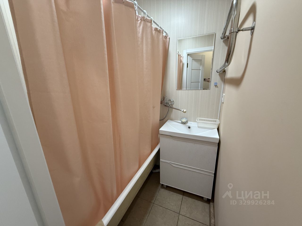 Сдается 2к квартира на г Москва, ул 26-ти Бакинских Комиссаров, д 1 к 1, метро Юго-Западная, г. Москва