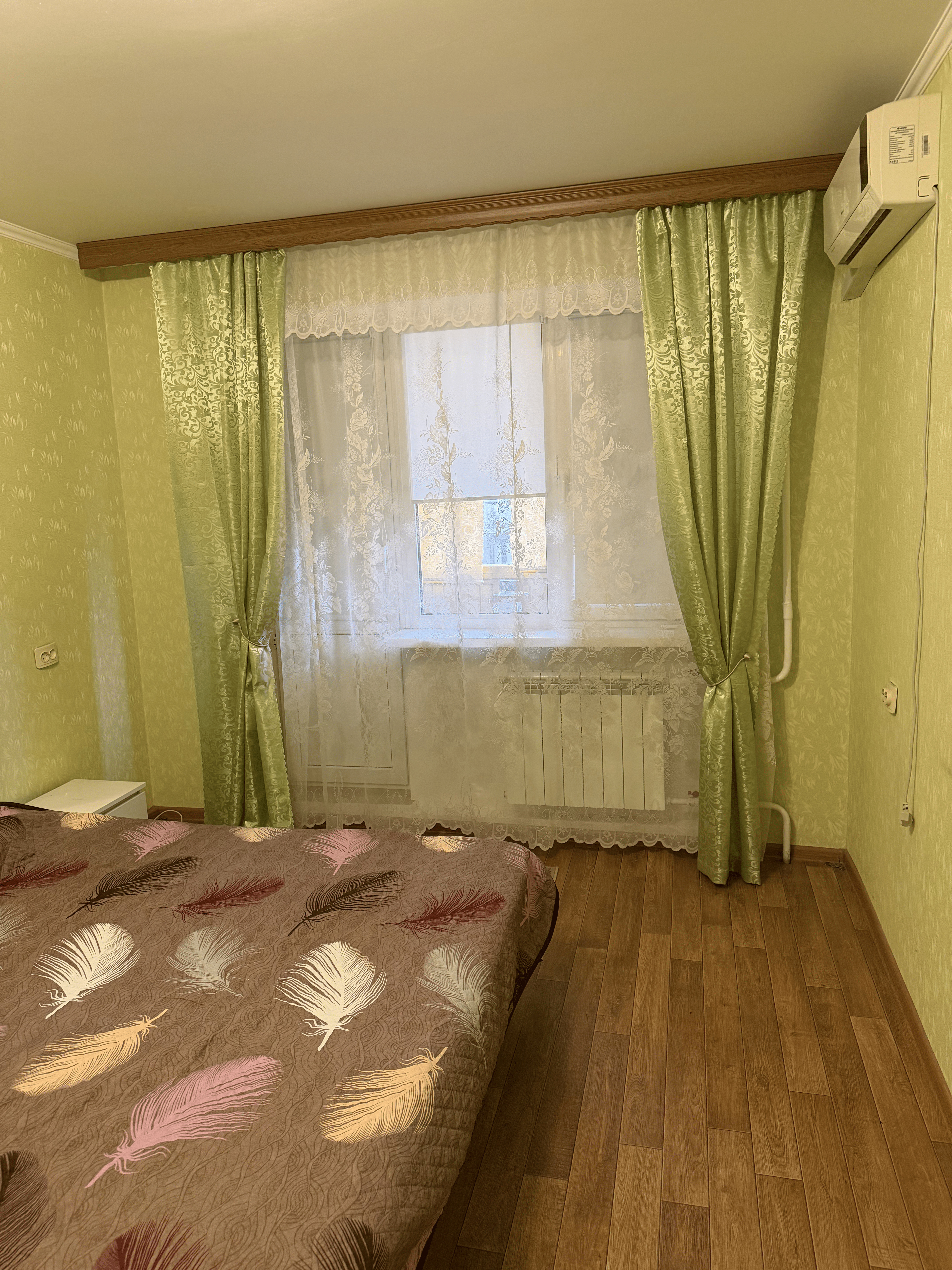 Сдам двухкомнатную квартиру на г Москва, Краснопахорский р-н, поселок Спортбазы, д 10, кв 57, г. Москва