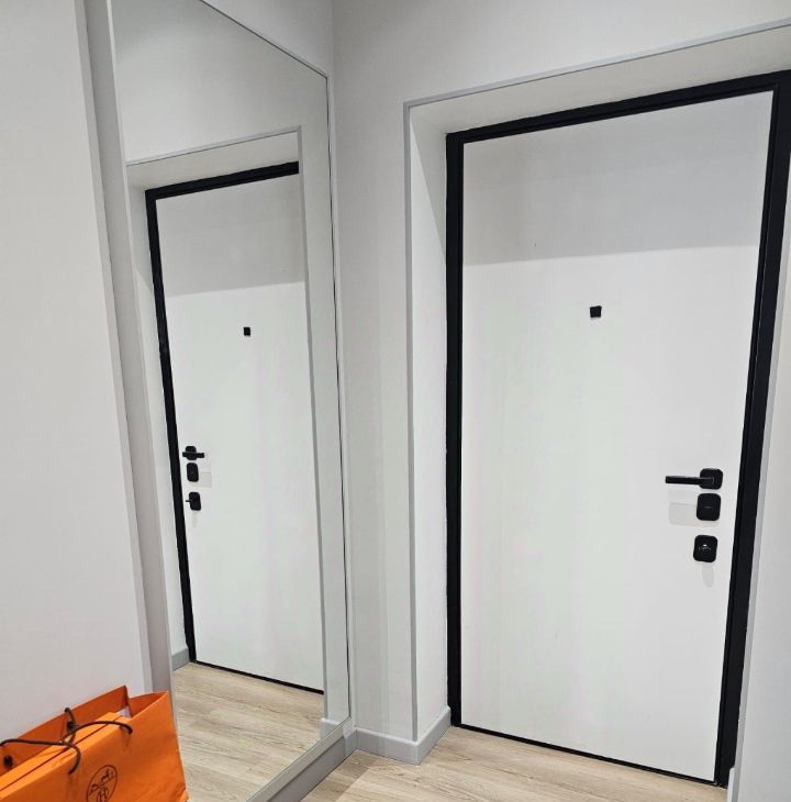 Аренда 3-комнатной квартиры на Шмитовский проезд, 39к8, метро Выставочная, г. Москва