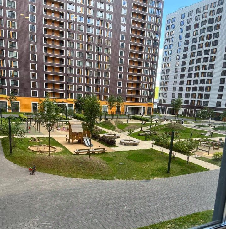 Снять трехкомнатную квартиру на улица Саларьевская, 14к2, метро Саларьево, г. Москва