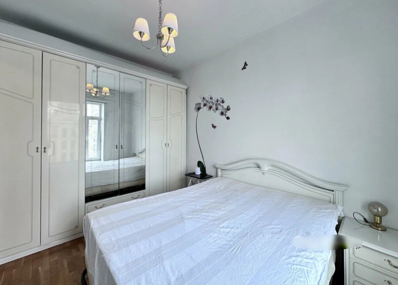 Продажа 4х-комнатной квартиры на г Москва, Кутузовский пр-кт, д 4/2, метро Выставочная, г. Москва