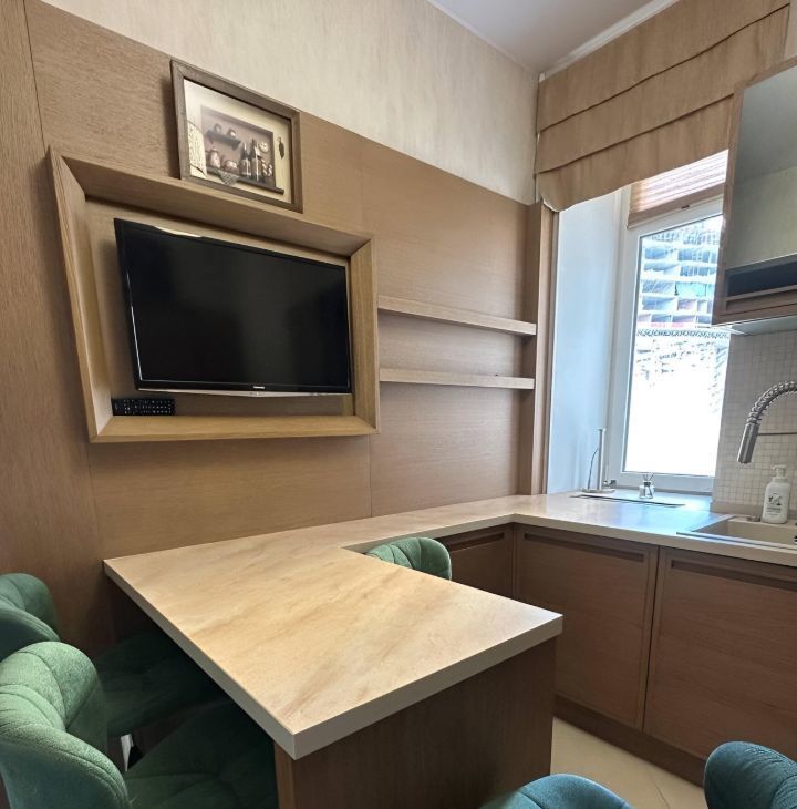 Аренда 2-к квартиры на Кутузовский проспект, 4/2, метро Смоленская (Арбатско-Покровская линия), г. Москва