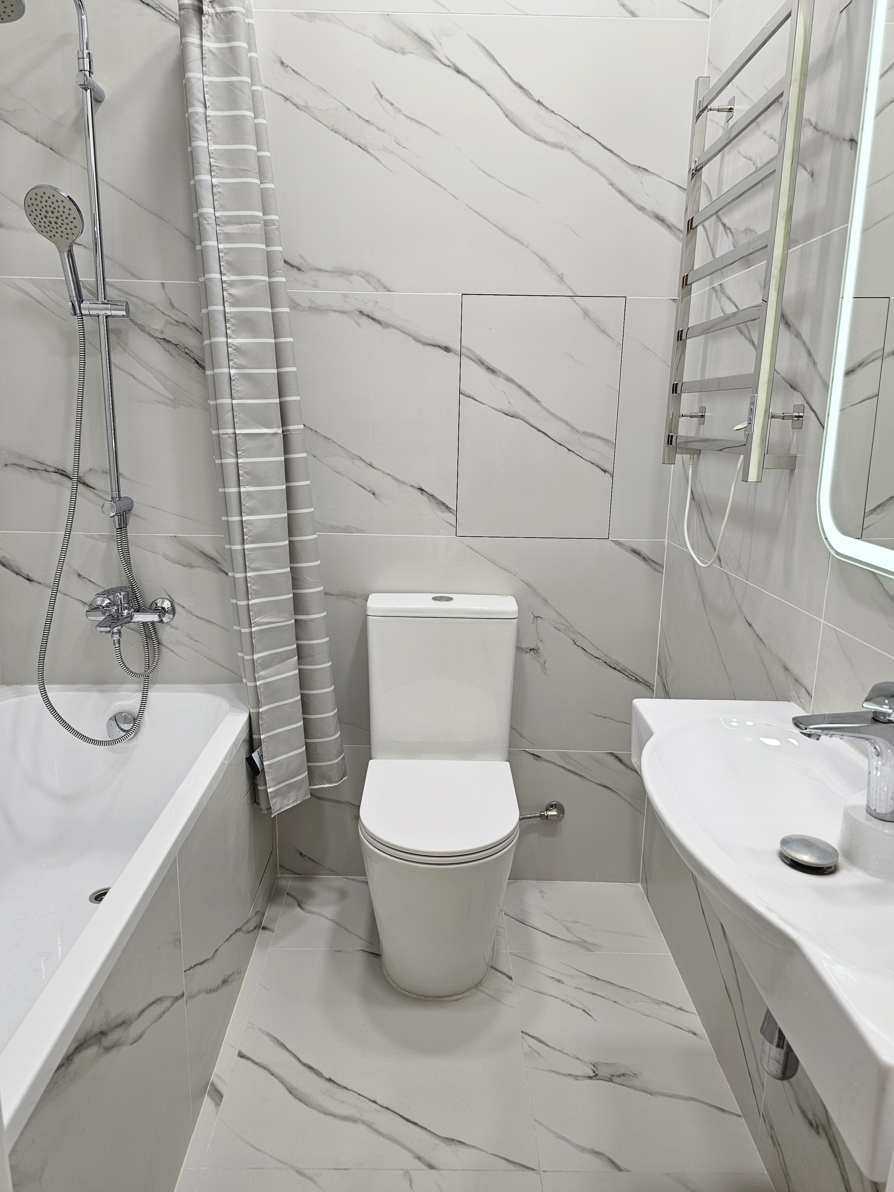 Сдается трехкомнатная квартира на Московская обл, г Красногорск, ул Тенистых Аллей, д 3 к 3, метро Строгино, г. Москва