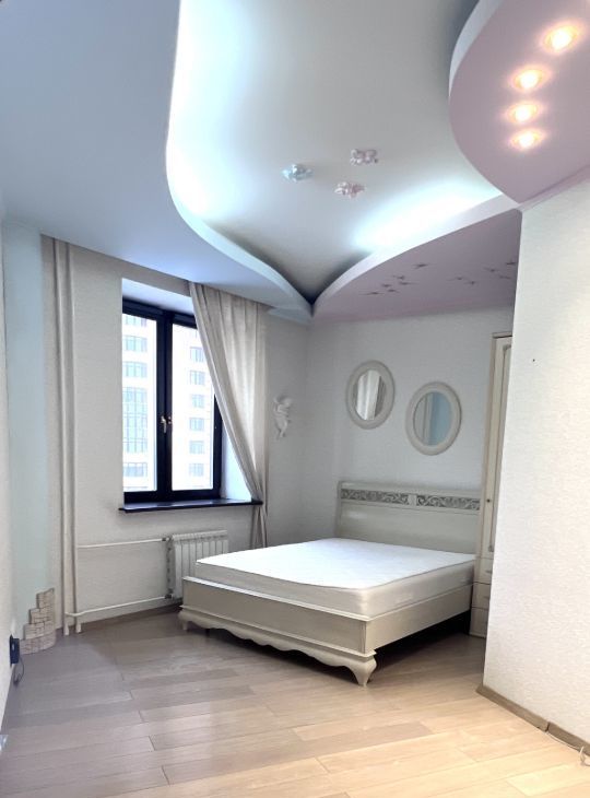 Снять 3-комнатную квартиру на Нежинская улица, 8К4, г. Москва