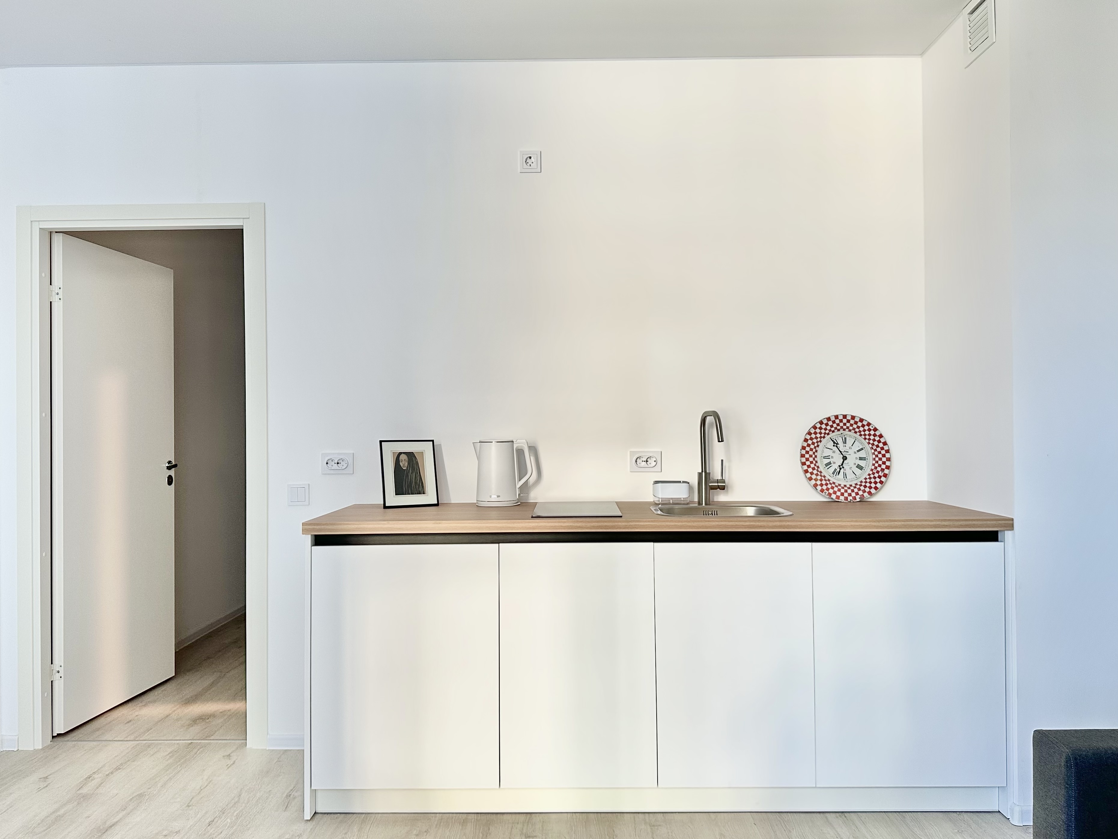 Снять однокомнатную квартиру на г Санкт-Петербург, Суздальское шоссе, д 22 к 2 стр 1, метро Проспект Просвещения, г. Санкт-Петербург