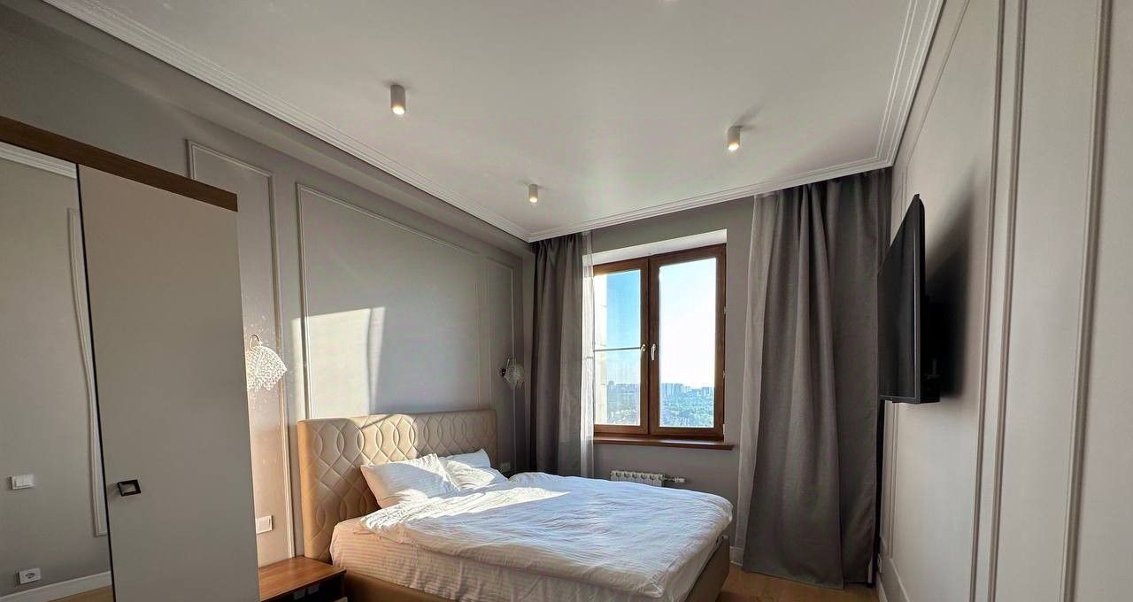 Снять трехкомнатную квартиру на проспект Маршала Жукова, 78, метро Октябрьское поле, г. Москва