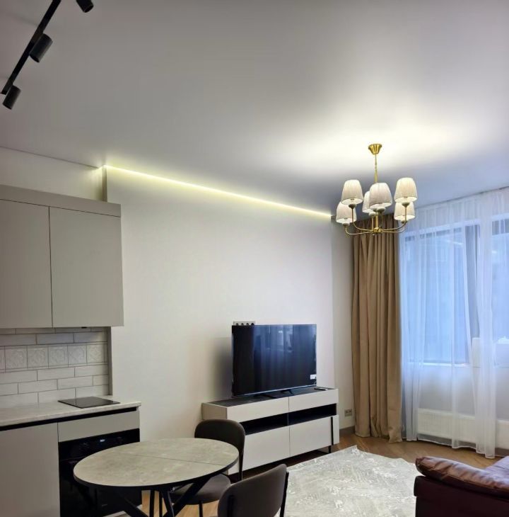 Сдаю 2х-комнатную квартиру на Шмитовский проезд, 39к6, метро Международная, г. Москва