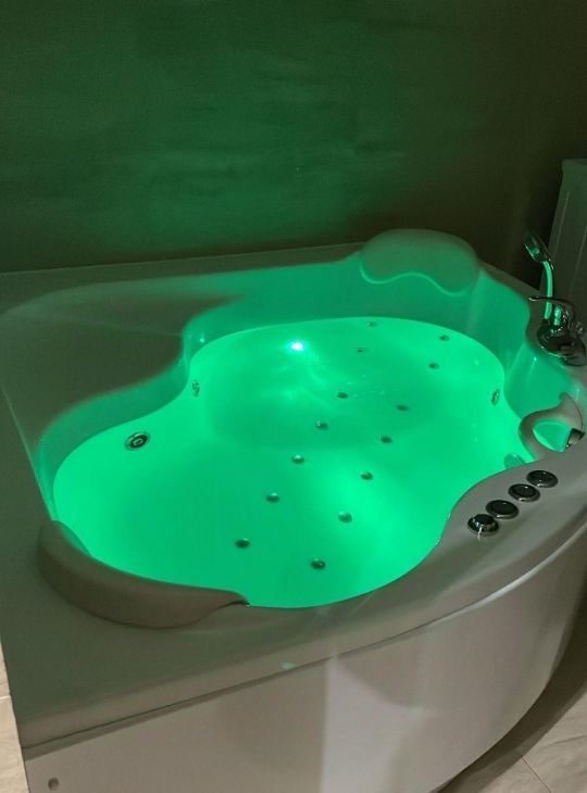 Сдается трехкомнатная квартира на улица Академика Виноградова, 1, метро Тропарёво, г. Москва