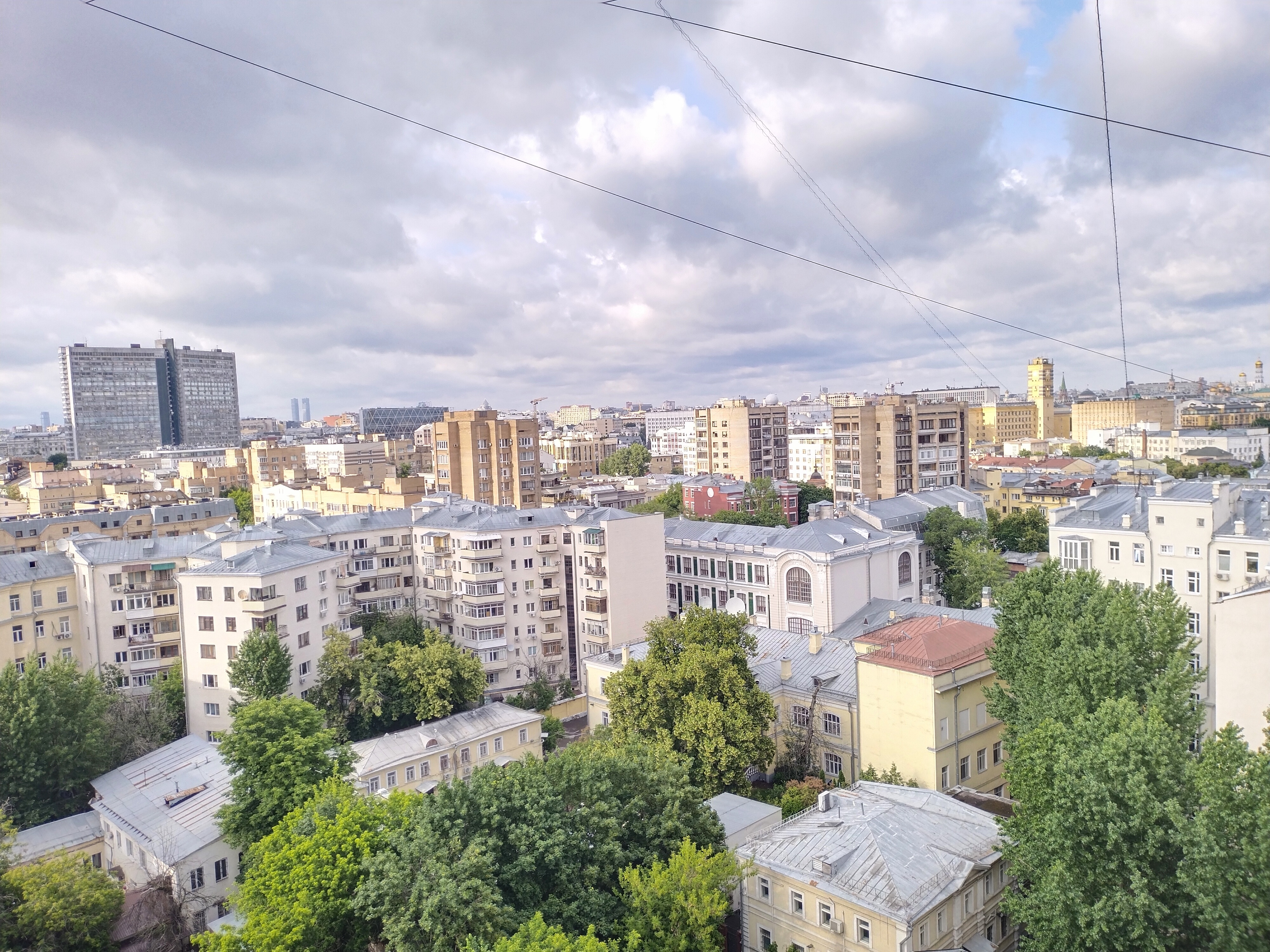 Снять 3-комнатную квартиру на г Москва, Малый Власьевский пер, д 6, метро Смоленская (Арбатско-Покровская линия), г. Москва