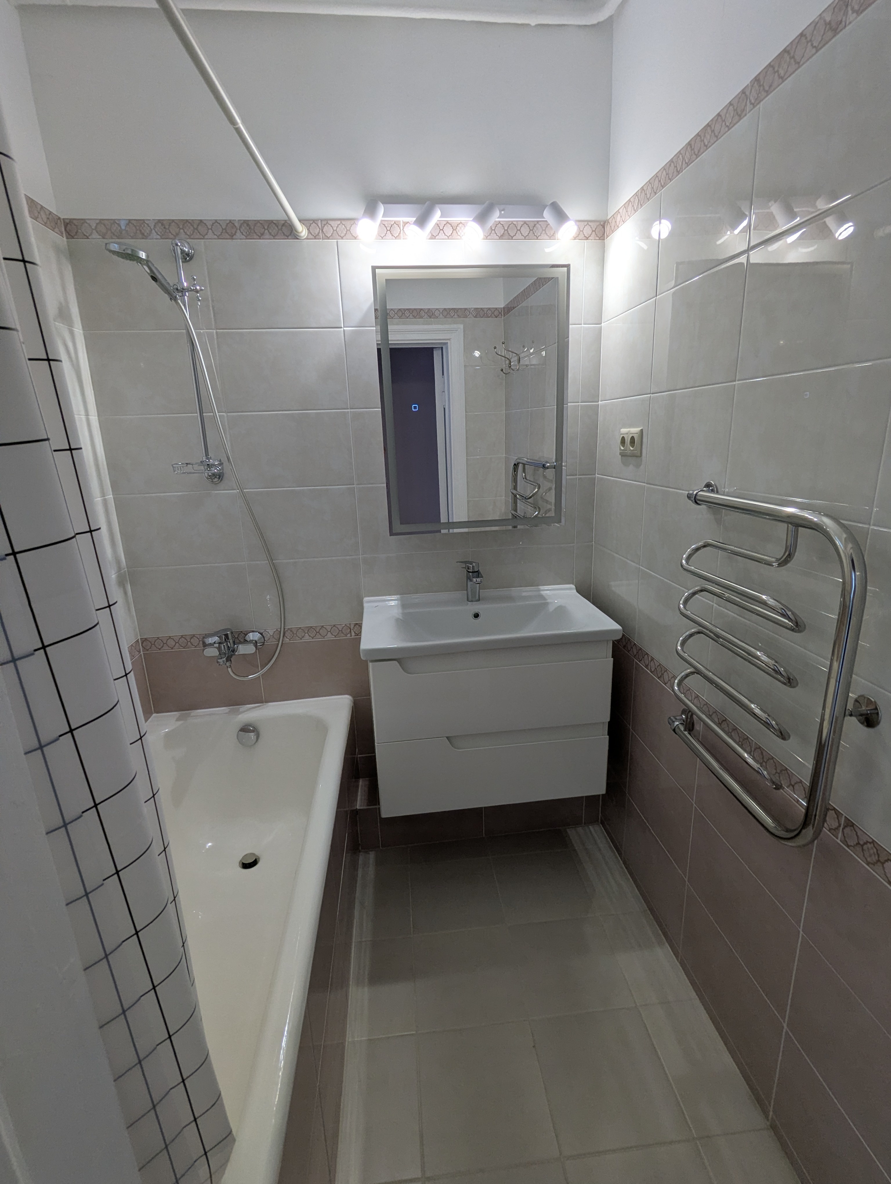 Сдается 2х-комнатная квартира на г Москва, Кутузовский пр-кт, д 2/1 к 1Б, метро Киевская, г. Москва