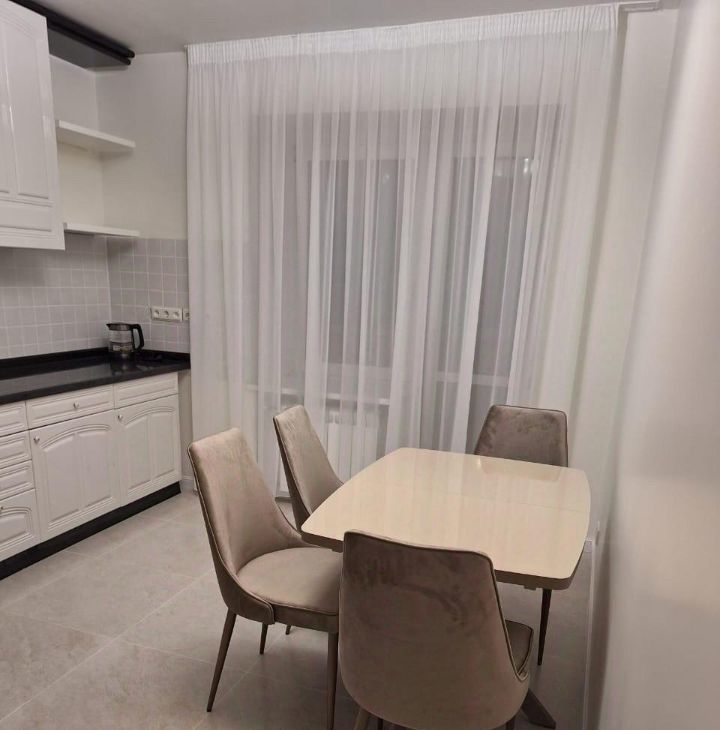 Аренда 3-комнатной квартиры на Панфиловский переулок, 1/16С1, метро Киевская, г. Москва