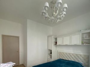 2-к кв. Свердловская область, Екатеринбург просп. Академика Сахарова, 89 (70.2 м²)