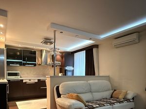 2-х комнатная квартира около метро Университет