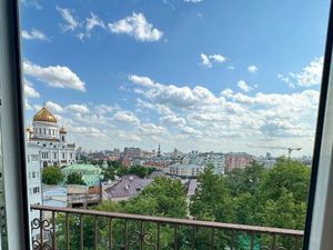 Двушка около метро Кропоткинская