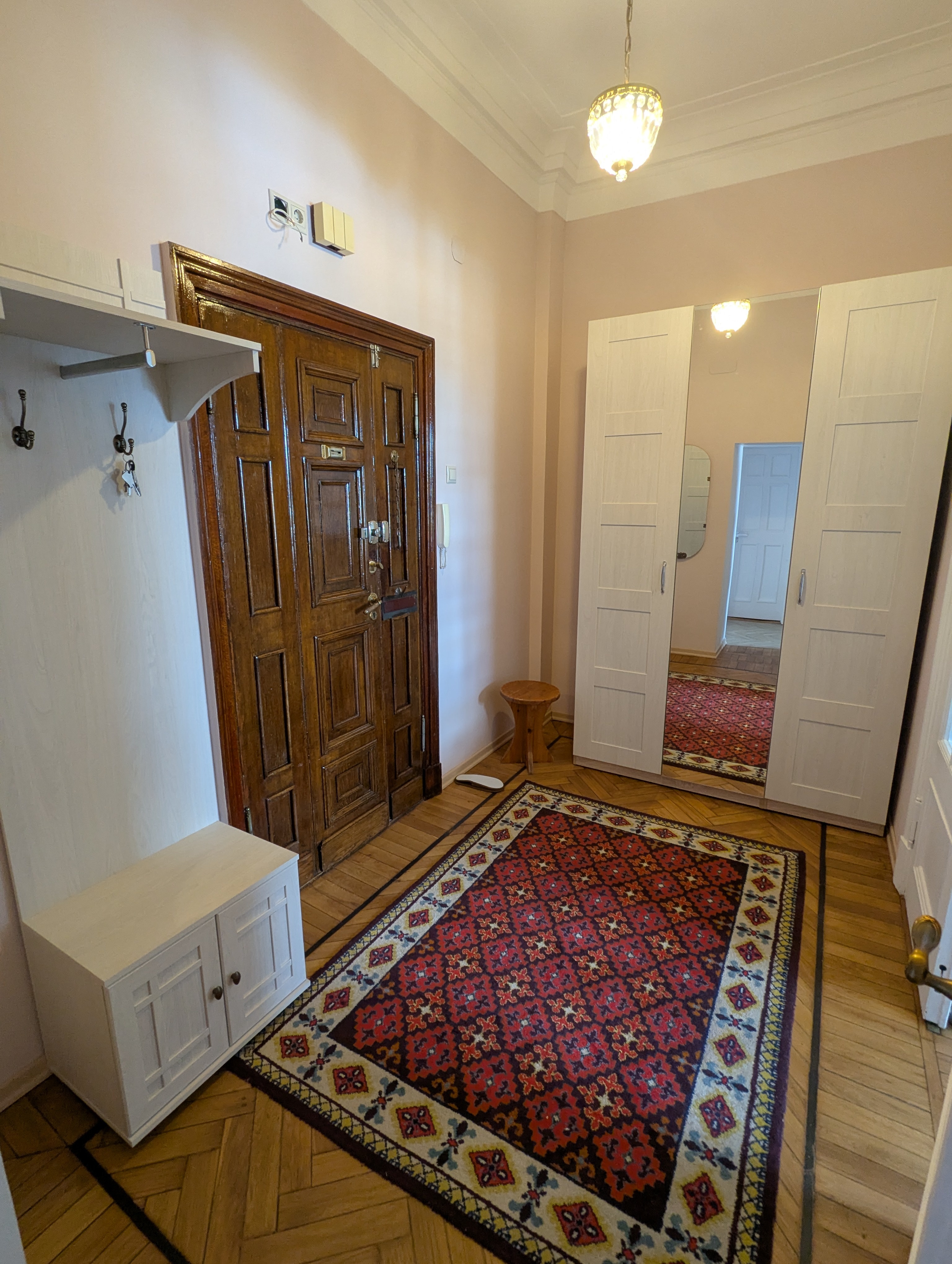 Сдаю 2к квартиру на г Москва, Кутузовский пр-кт, д 2/1 к 1Б, метро Смоленская (Филевская линия), г. Москва