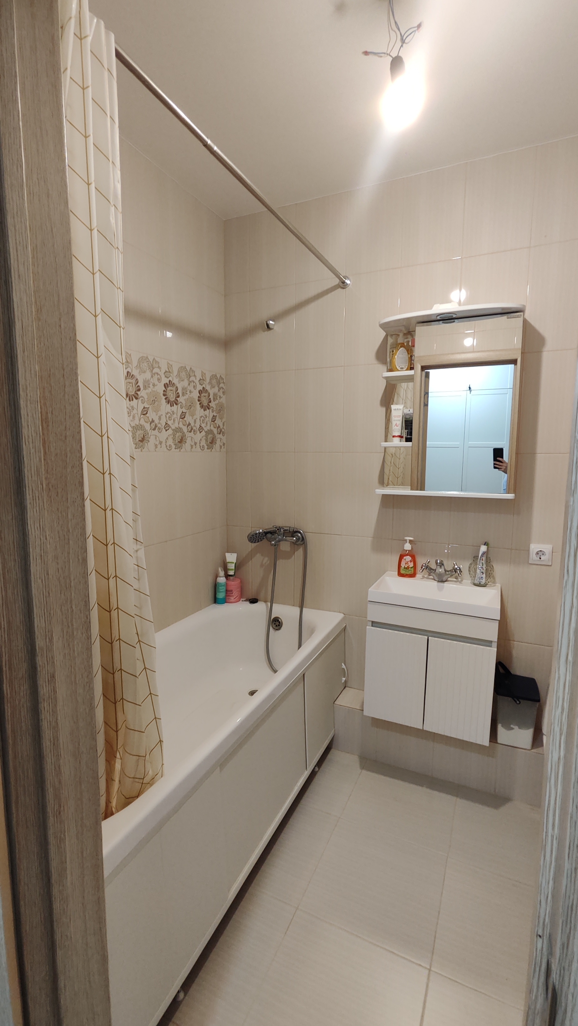 Аренда 1к квартиры на Московская обл, г Домодедово, село Домодедово, ул Современников, д 8, метро Нагатинская, г. Москва