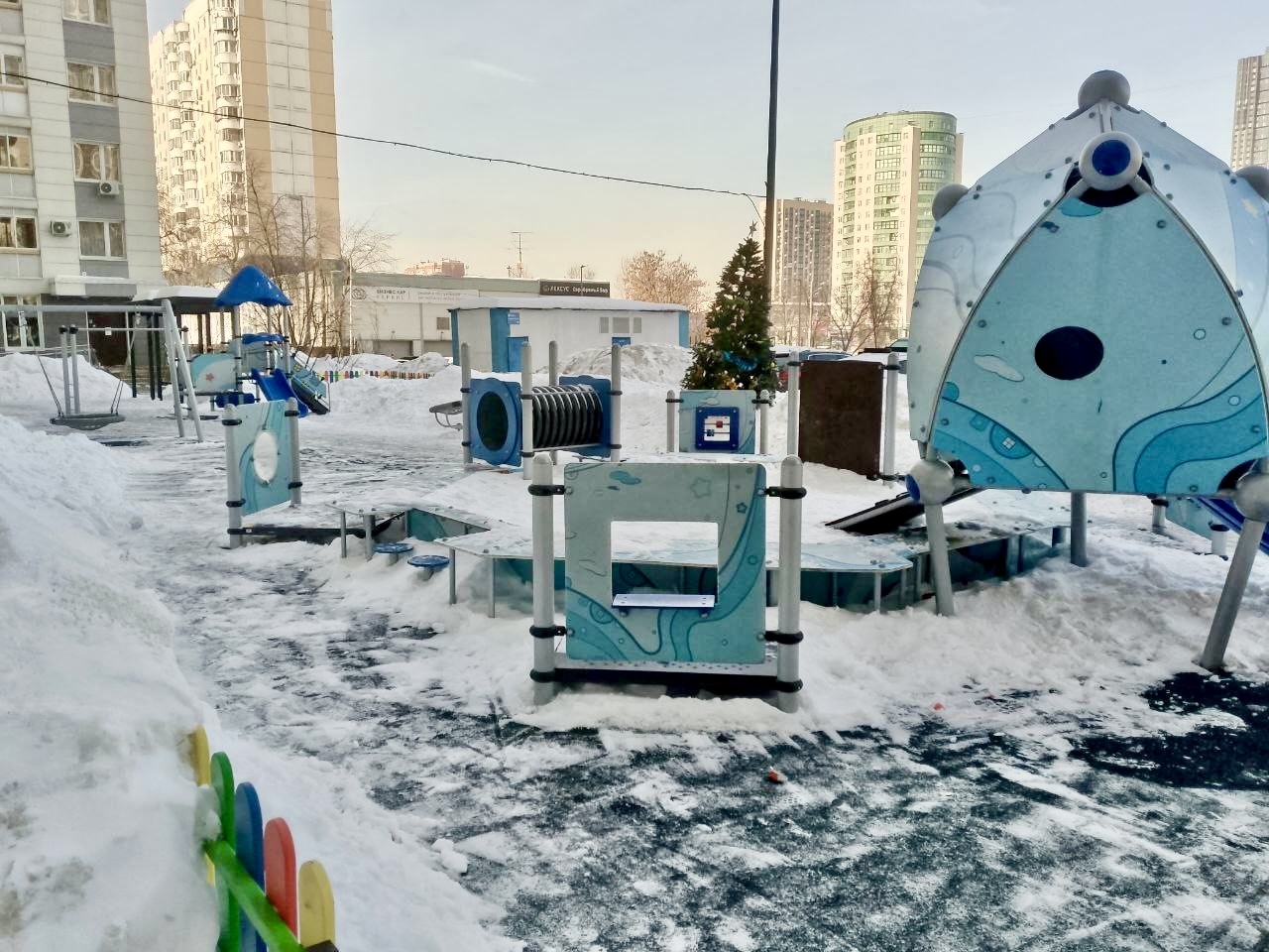 Продам 3-к квартиру на г Москва, пр-кт Маршала Жукова, д 49, метро Полежаевская, г. Москва