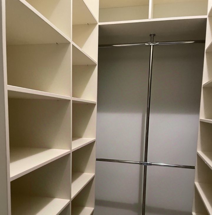 Сдается трехкомнатная квартира на улица Столетова, 11, метро Раменки, г. Москва