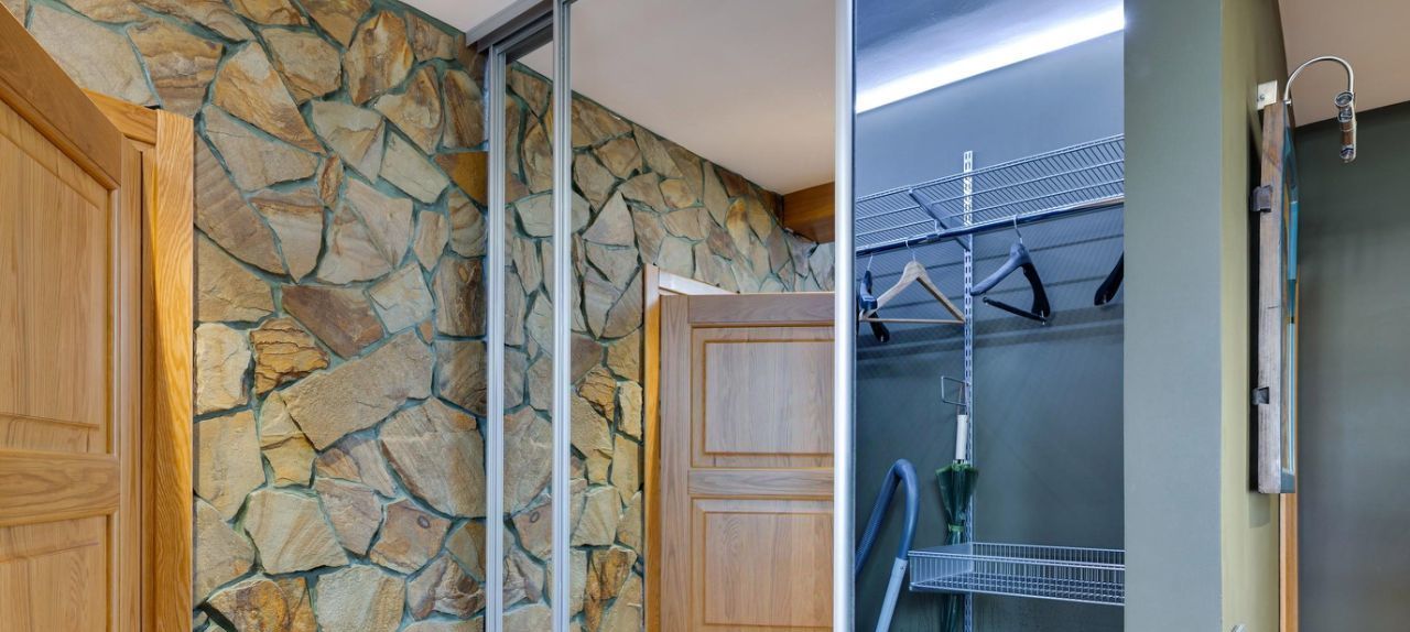 Сдаю трехкомнатную квартиру на Новинский бульвар, 28/35С1, метро Смоленская (Арбатско-Покровская линия), г. Москва